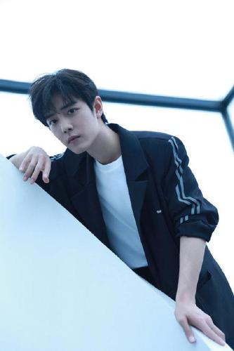 肖战新代言女装227粉丝要直播烧几十件品牌服装大粉号召开工更过分