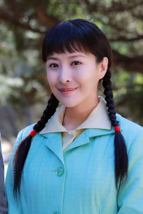 王雅捷《养母》成时髦精 引领70年代时尚潮流风|演员|林秋雯_网易娱乐