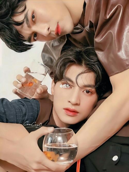 01缪糕的合照越来越少了,我快图穷了01_缪苏帕糕卡娜_娱乐_明星