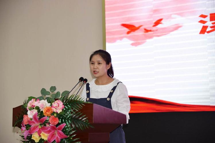 参赛选手王卓娅