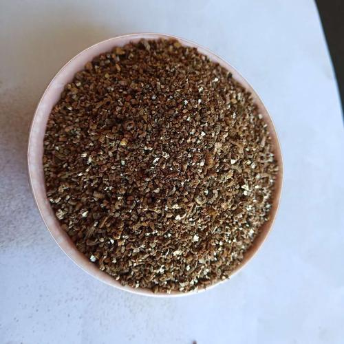 供应3-6mm颗粒蛭石 孵化用蛭石 种花盆栽用蛭石