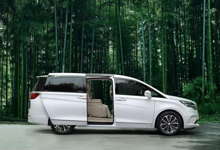 2022款别克gl8 es陆尊上市 售31.79万起