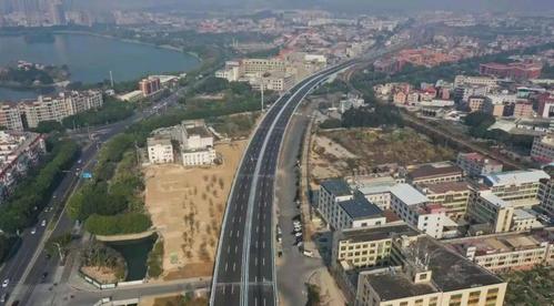 泉州城东至北峰这条快速通道双向试通车!