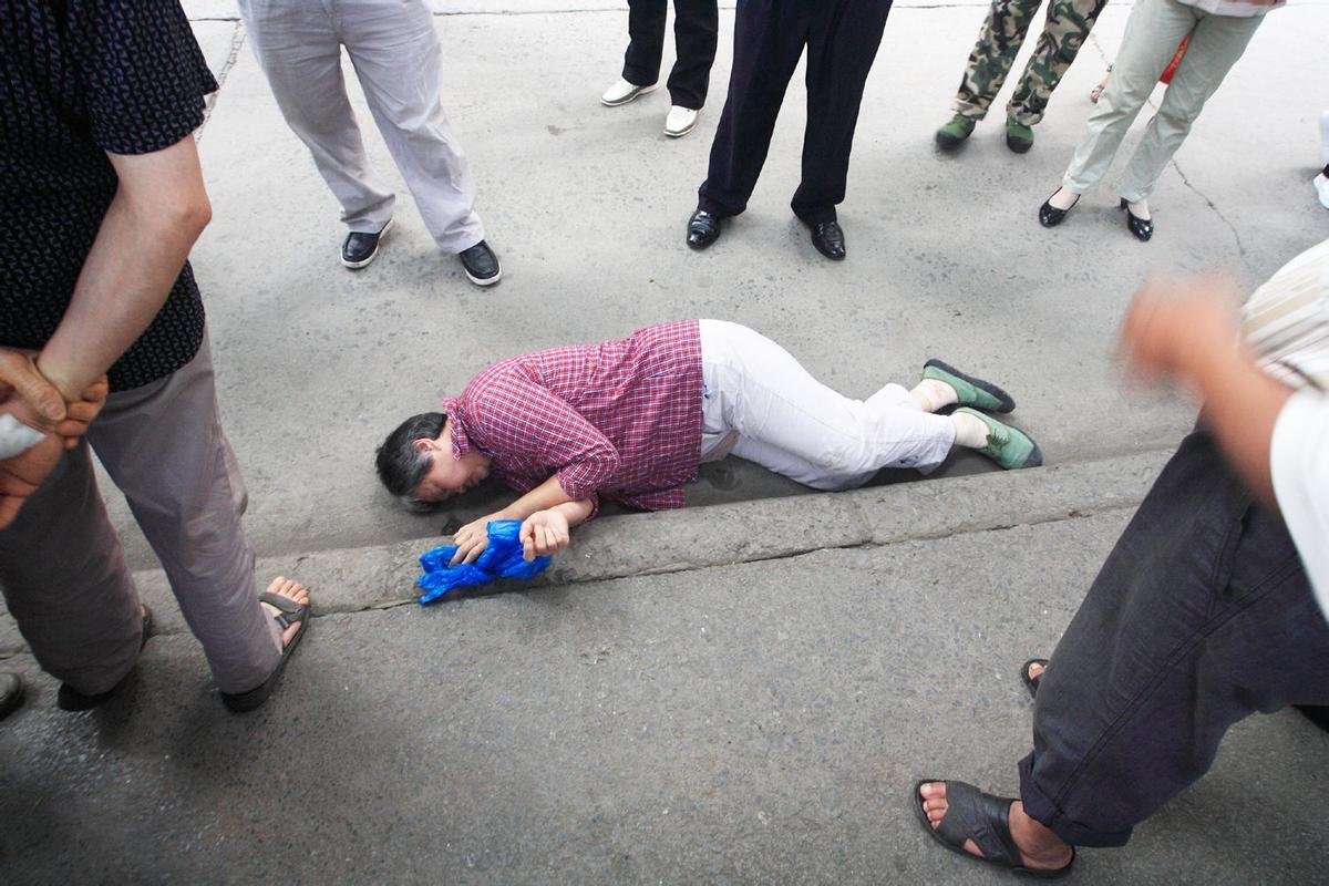 我是视觉传达的一名大四学生,毕业设计需要主题是老人