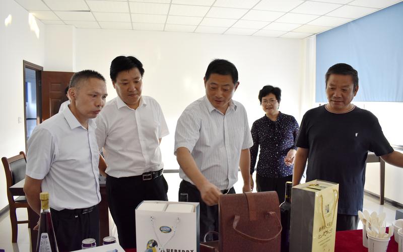 市总工会王宜宏一行来怀宁调研指导工会工作