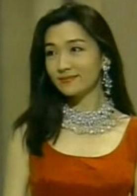 是中国香港艺人 a target="_blank" href="/item/甄楚倩演唱的一首