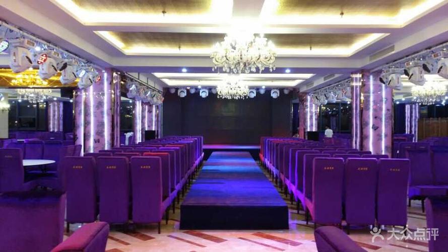 花好月圆婚礼主题酒店宴会厅图片 - 第1张
