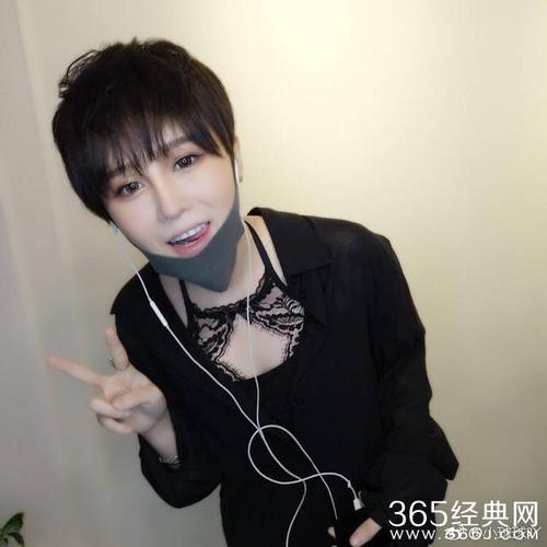 专注社会路线,赵本山女儿赵一涵一张照片亮瞎路人