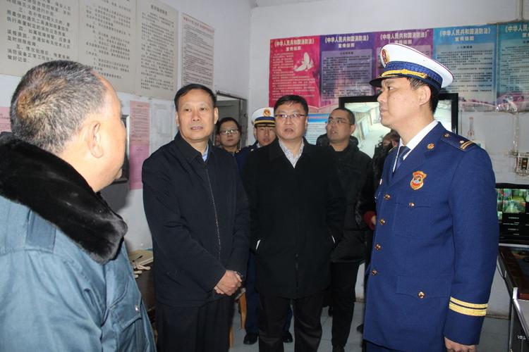 淄川区政府副区长,区公安分局局长武传海带队开展春节