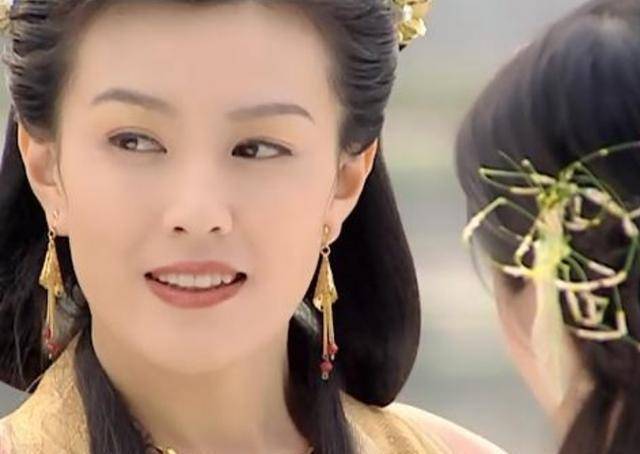 朱晏的古装扮相真的是绝美,不管是《倩女幽魂》里的阴月太后,还是