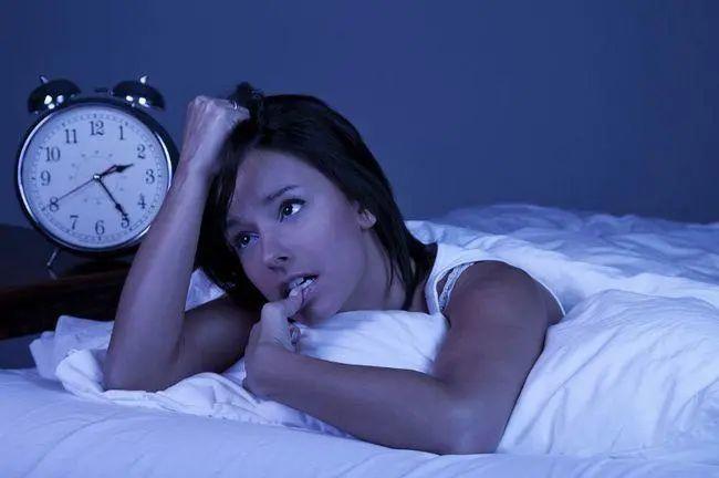 半夜醒来睡不着,警惕肝经堵塞哦～肝功能受损可是大事