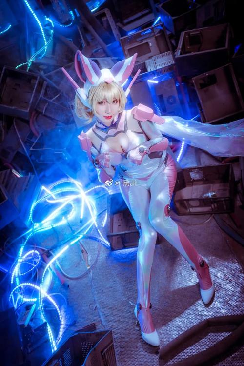 王者荣耀妲己cos:妲己爱着主人,因为设定成这样.