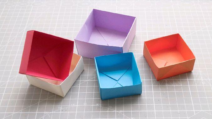 还是来折盒子,可以作为垃圾盒使用,折法也简单