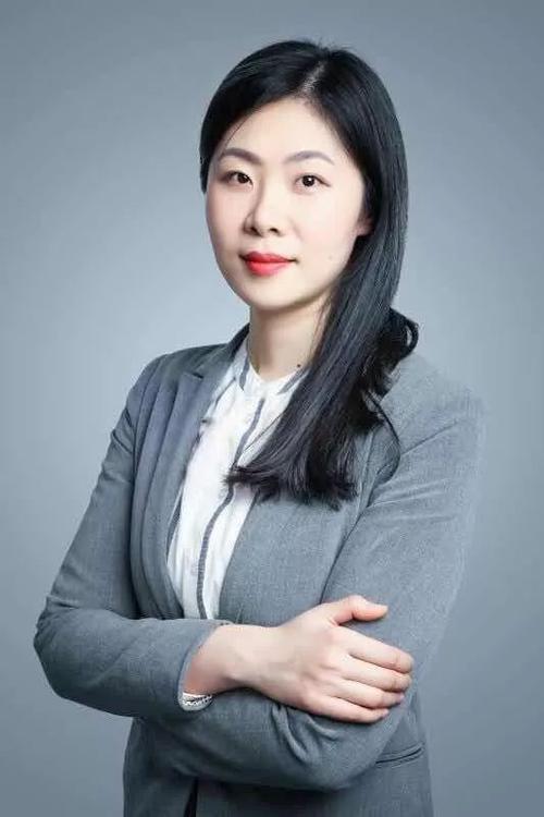 上海陆嫣一:倾情服务"小微" 助力企业成长每一步
