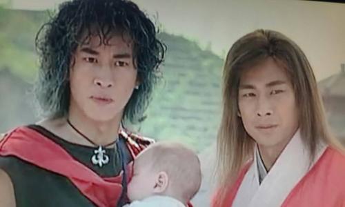 这造型,这特效,这片头曲.重温经典!赵文卓.何润东