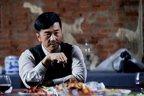 实力男星张帆在剧中出演反一号特务情报站站长铁手,据张帆介绍,此次他