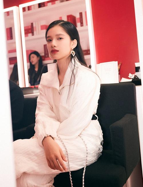 张婧仪 | 香奈儿物料集合楼