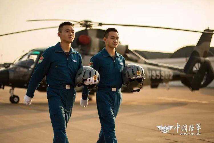 正文 ★ 招考方向:航空机务技术与指挥 ★ 体检标准:其他专业合格