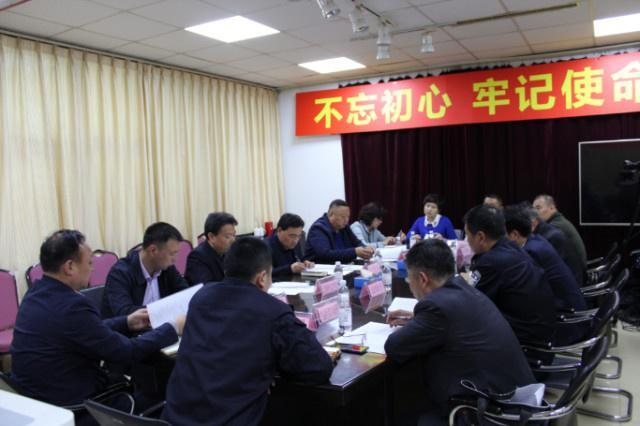 孙晋华副区长带领大家到小港湾开现场会
