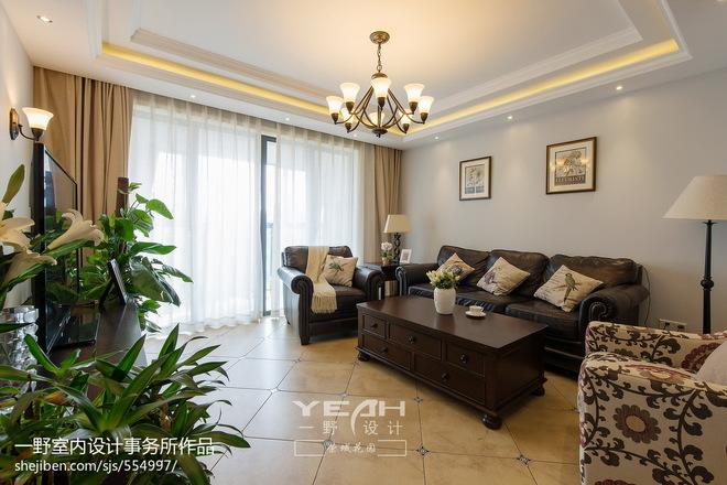 美式风格家庭客厅装修效果图