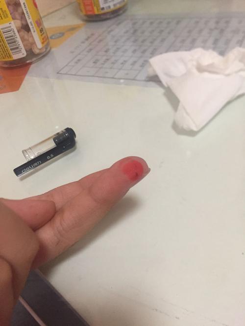 被铅笔芯横着刺进了手指会不会破伤风(红色的是消毒的