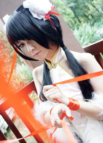 cosplay:穿着旗袍到公园游玩的时崎狂三,竟被人用红绳