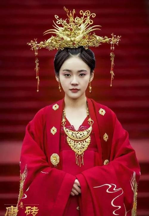 盘点影视剧中绝美的古装嫁衣凤冠霞帔春风面十里红妆不负卿