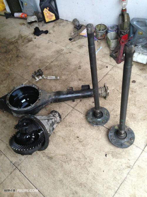 猎豹后差速器,半轴