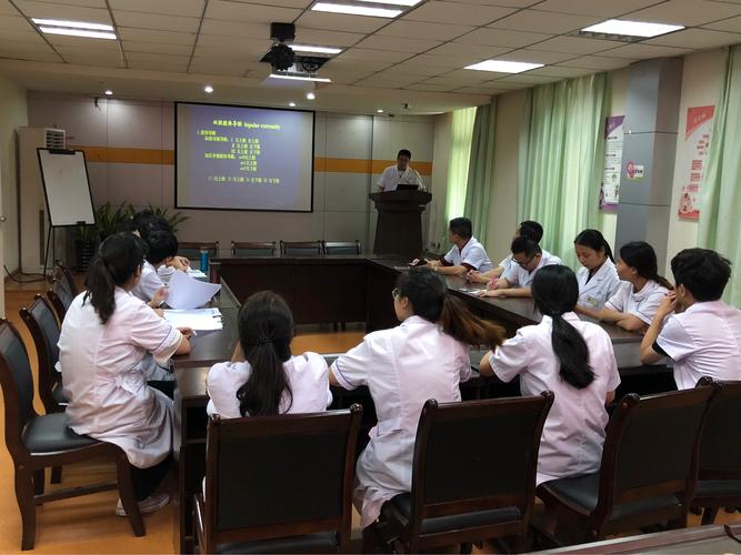 【培训】2018年第三季度医生理论培训和技能操作