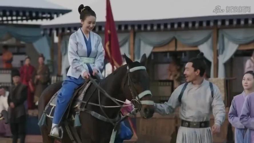 就喜欢看明兰打马球,明兰被人骂是"泼皮",笑容太治愈了!