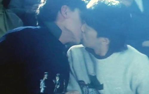 刘德华和周星驰到底什么关系当时撑星爷打脸向太