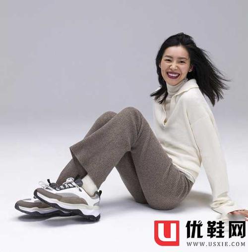 刘雯腿长多少cm有110吗刘雯的腿是o型吗怎么感觉不直