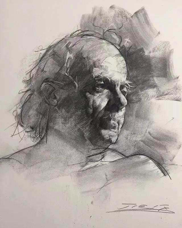 画皮画骨难画魂,他用木炭条画出来的人物,让人惊叹!