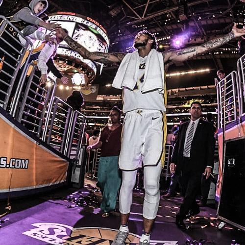 为何英格拉姆和库兹马总是这么倒霉?湖人交易他俩能换