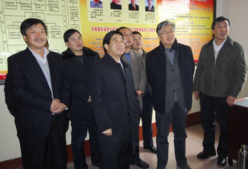 吕梁市政协主席朱锦平在孝义市调研