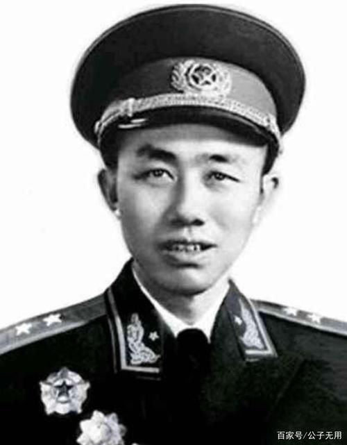 1955年全军首次授衔177名中将时任职务简述附各自戎装照片