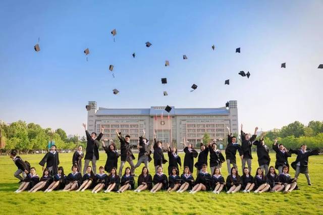 毕业照,我只服郑州的大学!