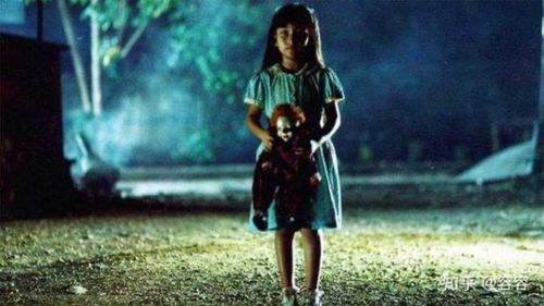 《咒乐园》是以寻找为线索,讲述一群人在游乐园里面寻找阿新的哥哥