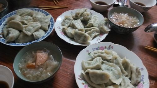 【年味中国】初五晚上吃饺子