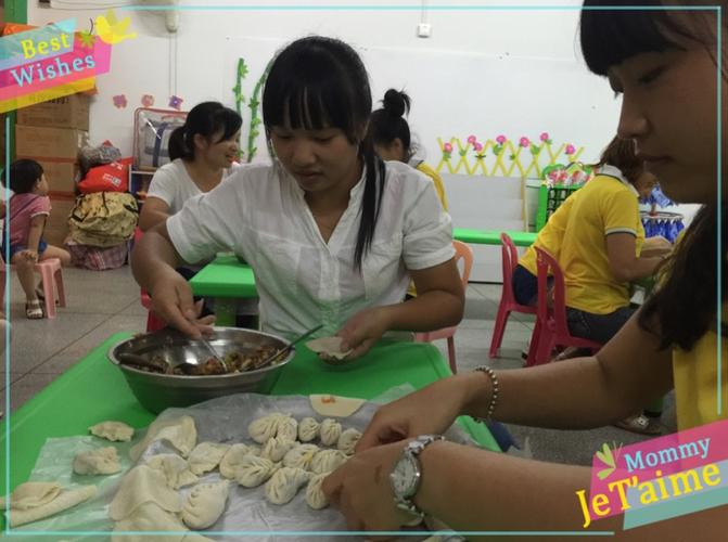 金霞幼儿园庆祝第32个教师节之包饺子pk赛
