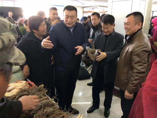 鄂伦春大杨树镇邵宏君:带着感情去扶贫