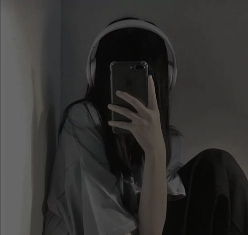 丧系女头