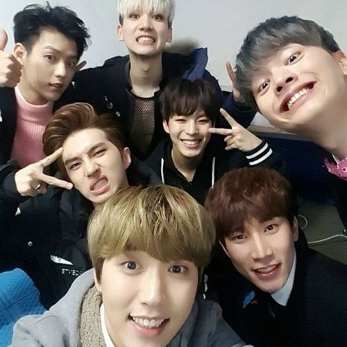 b1a4 郑真英 申东佑(信宇)李征恒(灿多) 车善玗(baro)孔灿植(攻灿)