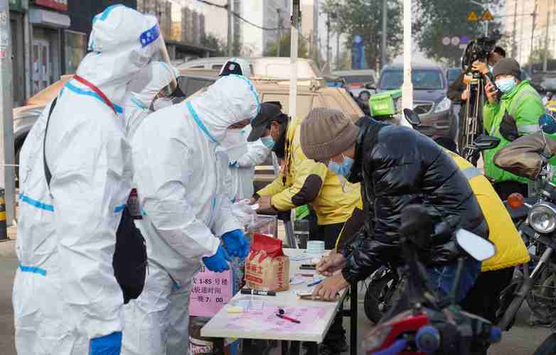 发布会汇总│目前本轮疫情形势如何?新冠疫苗加强针免费接种吗?