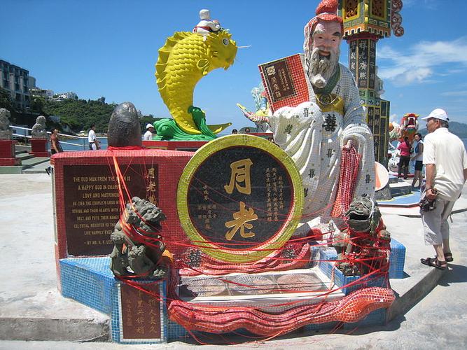 根据台湾台北市艋舺龙山寺简介牌介绍:台湾民间信仰,每年七夕,七星