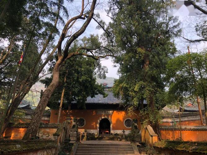 不嫌淡泊来相处若怨清贫去不留丨天台万年寺