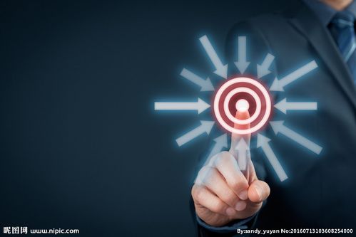 点击屏幕的商务女性图片