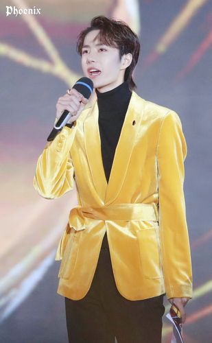 191231 湖南卫视跨年晚会 #王一博# cr:logo