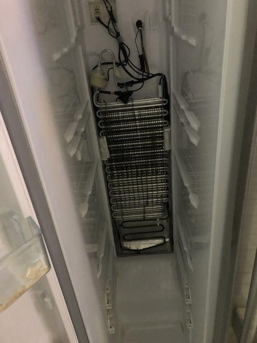 风冷冰箱蒸发器是有霜的还是无霜的,谁知道?