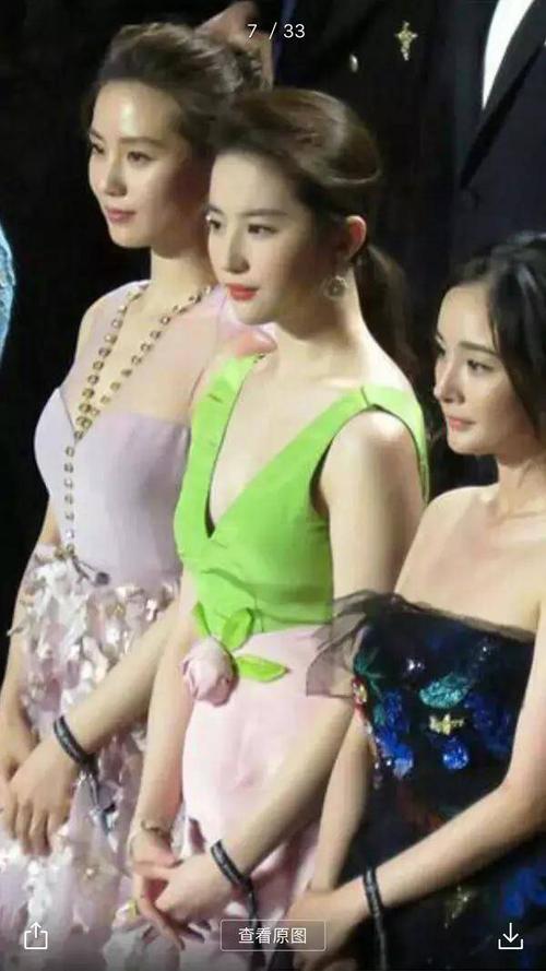 重看当年大花合影:刘诗诗比刘亦菲黑两个度,孙俪显得又胖头又大